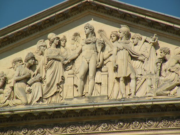  fronton, cour carrée du Louvre